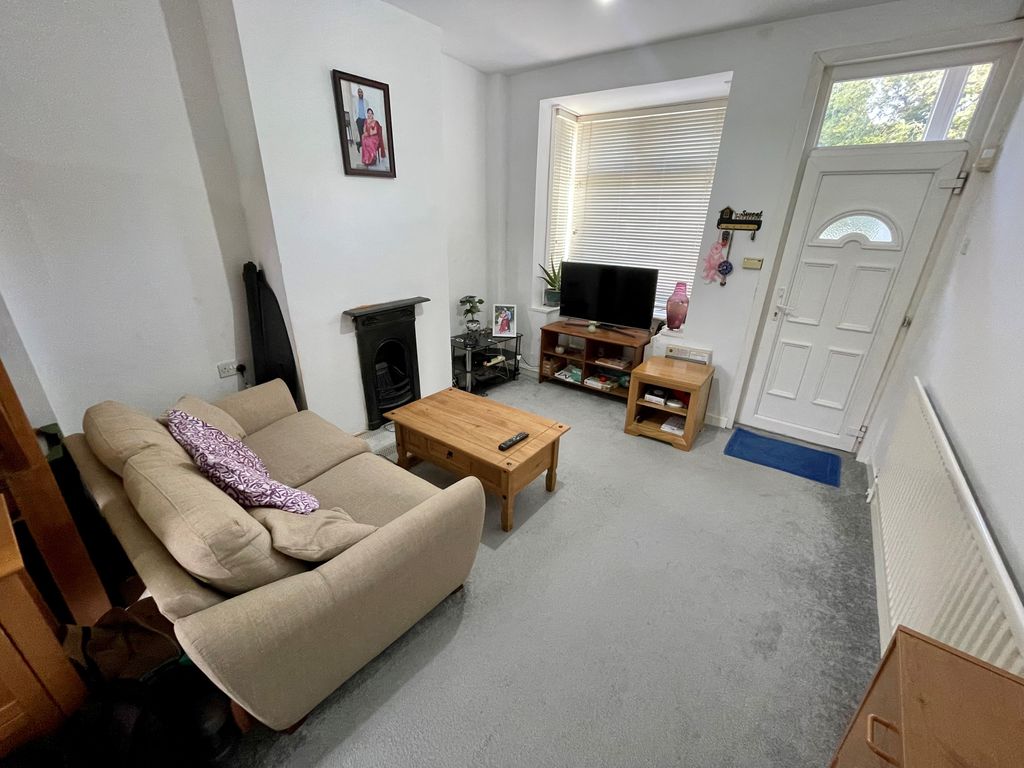Property photo 3 of 8 Image