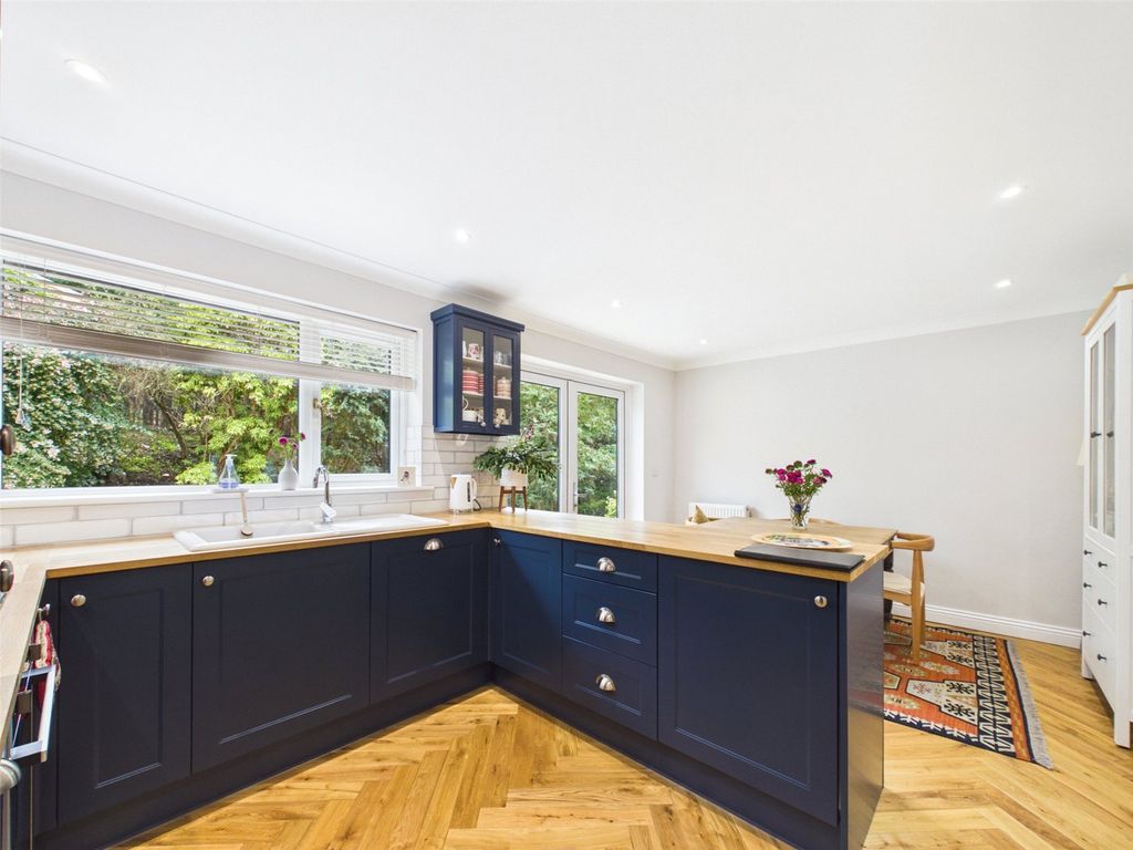 Property photo 3 of 16 Kitchen / Dining
