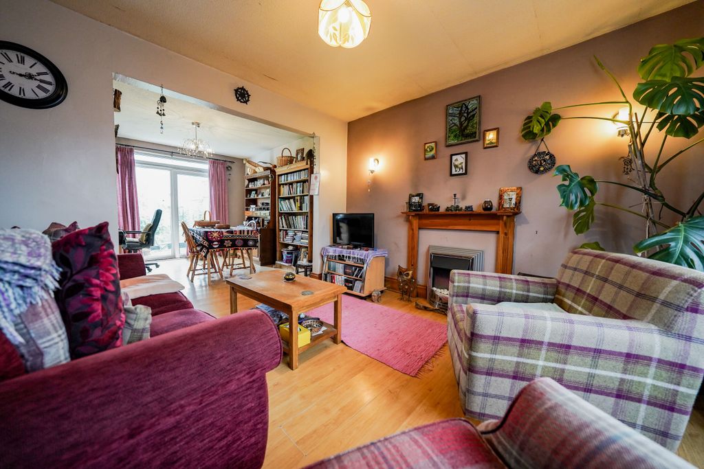 Property photo 3 of 22 Dsc08795