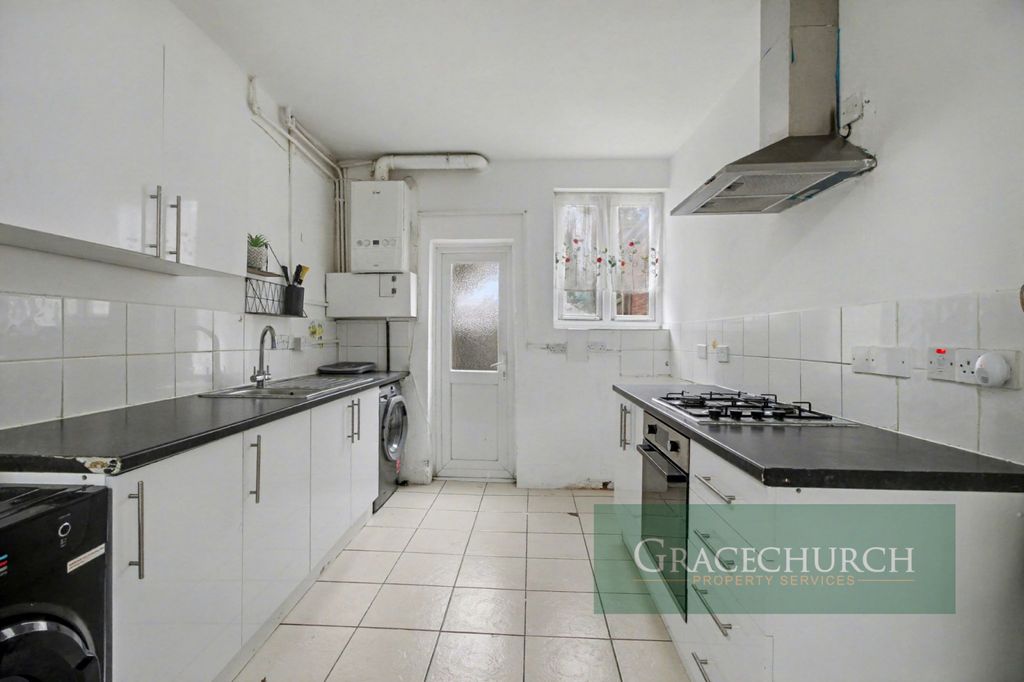 Property photo 3 of 10 Gallery