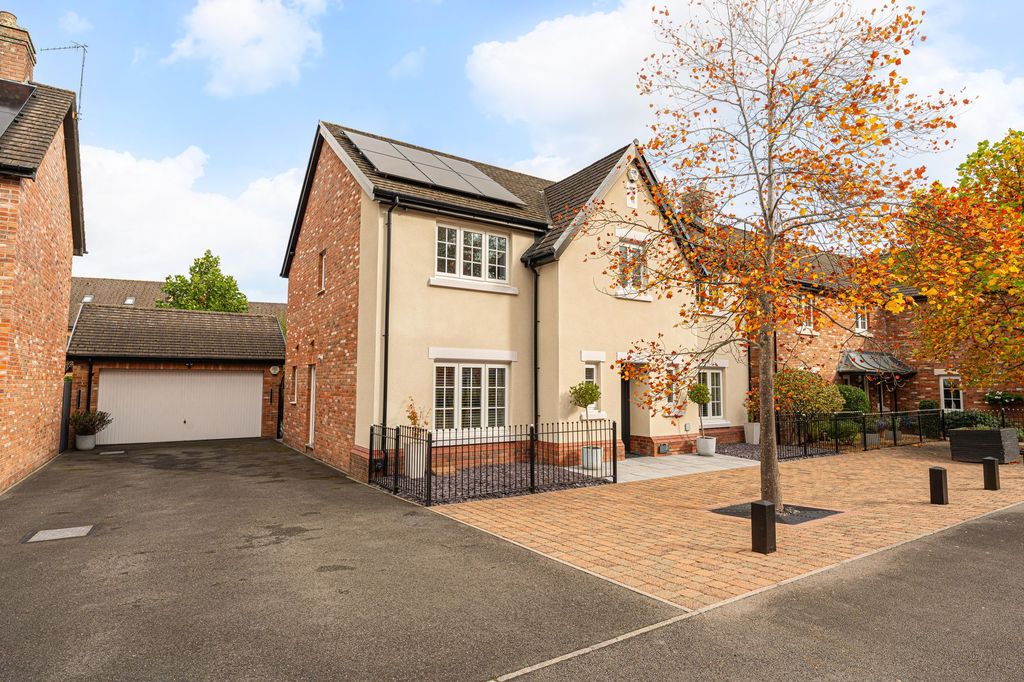 Property photo 1 of 58