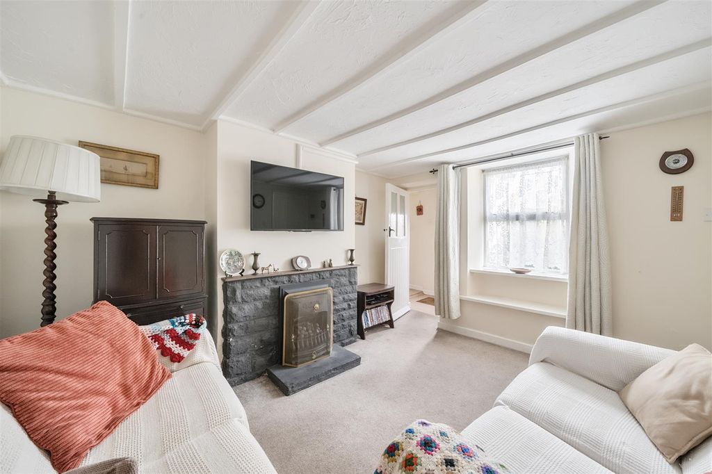 Property photo 3 of 12 Sitting Room