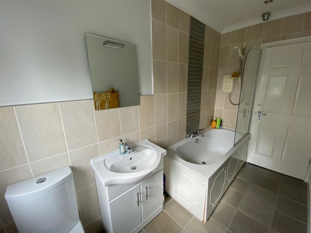 Property photo 3 of 4 The Roundel 3.Jpg
