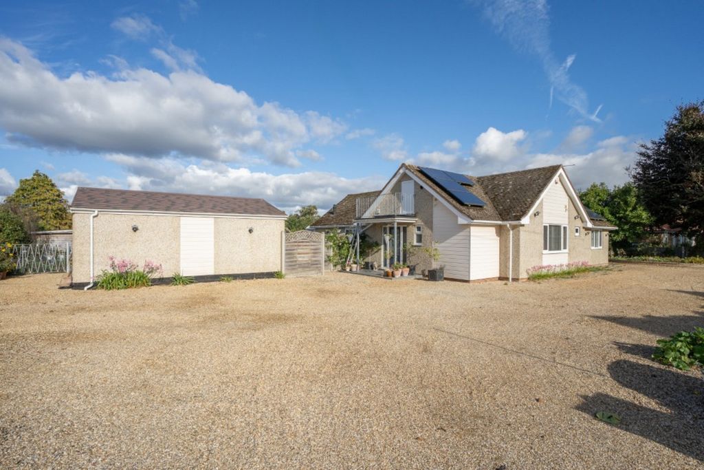 Property photo 1 of 24