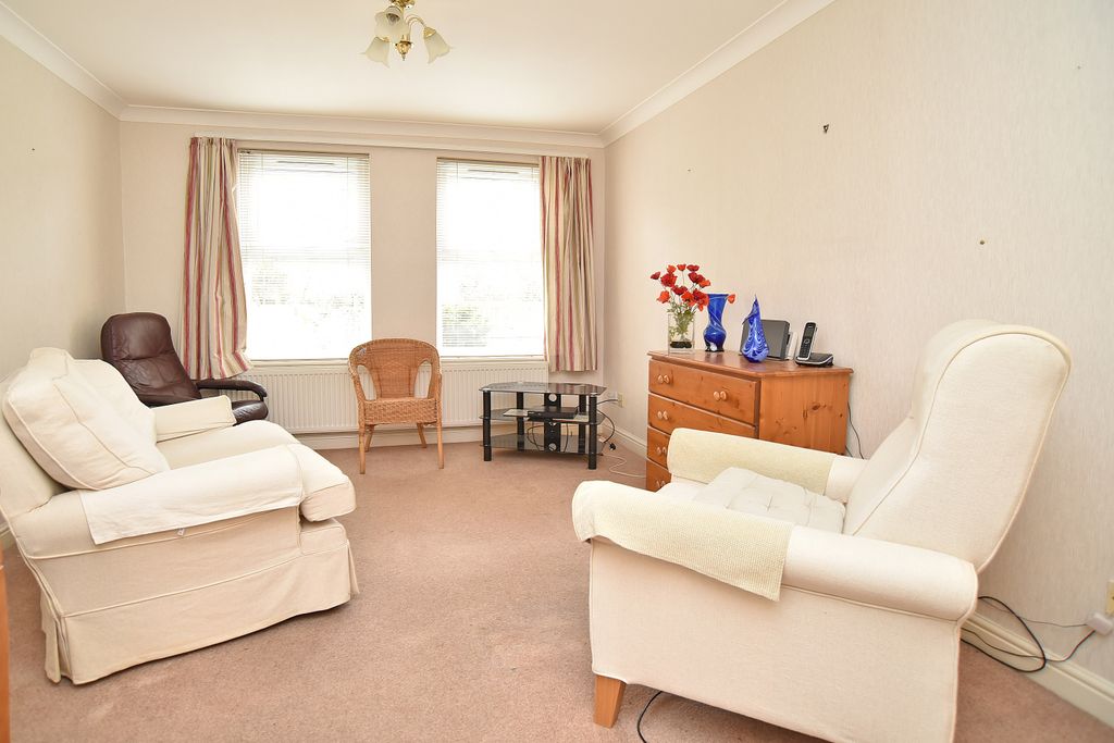 Property photo 3 of 8