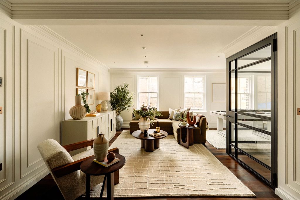 Property photo 1 of 9 Living Room