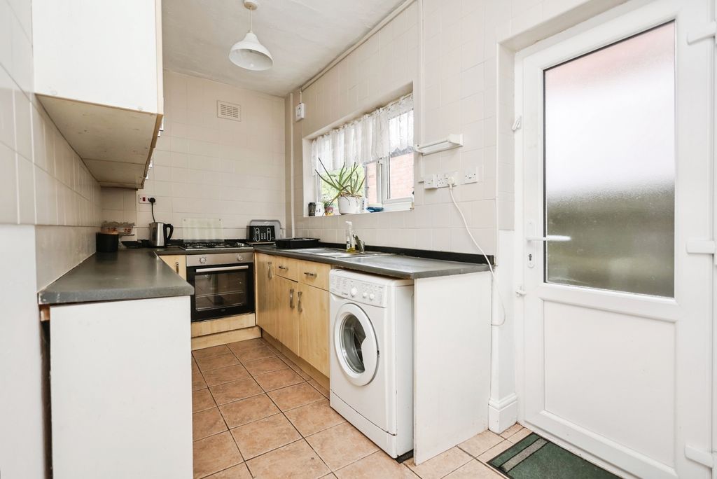 Property photo 2 of 16 Pbox-Img.Jpg