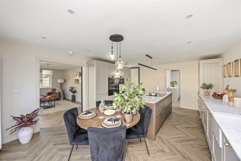 Property photo 2 of 34 Sark Gardens 14B-013-1.Jpg