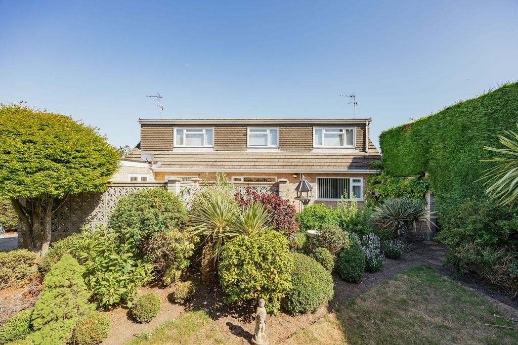 Property photo 1 of 18