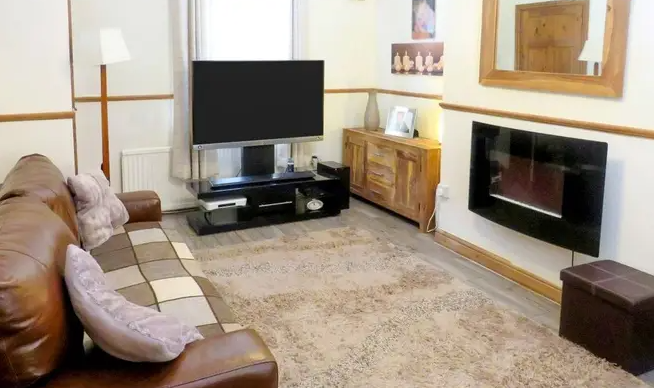 Property photo 3 of 13