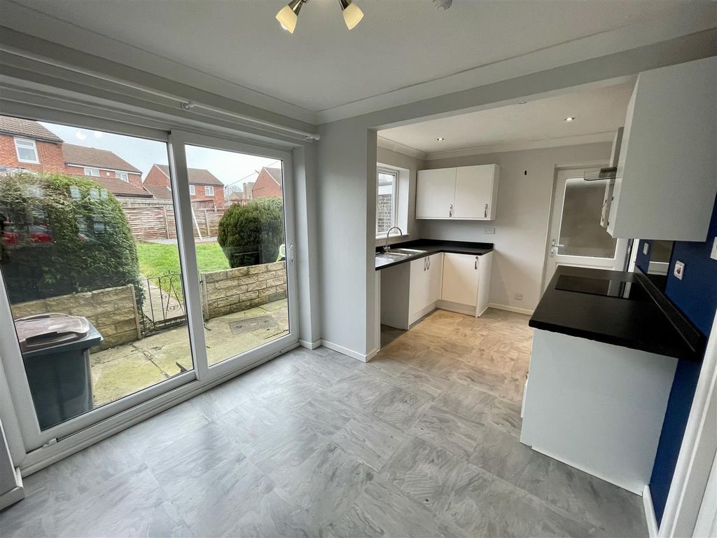 Property photo 3 of 12 Kitchen/Diner