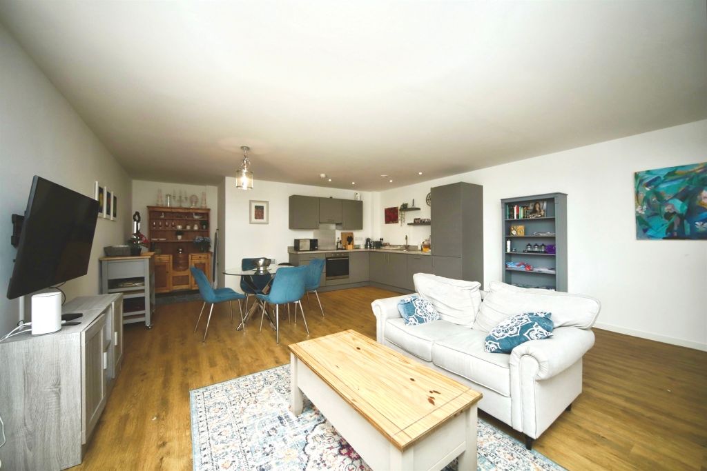 Property photo 2 of 12