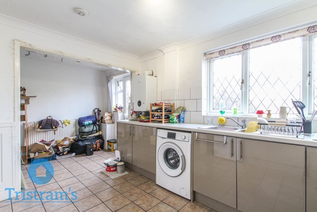 Property photo 3 of 20