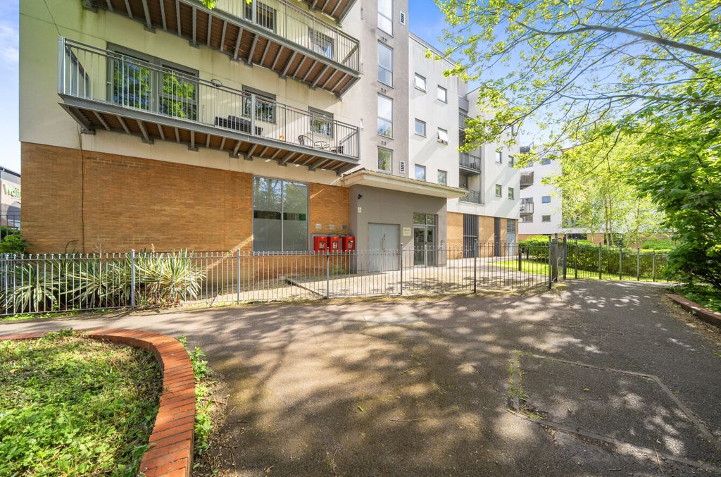 Property photo 1 of 10
