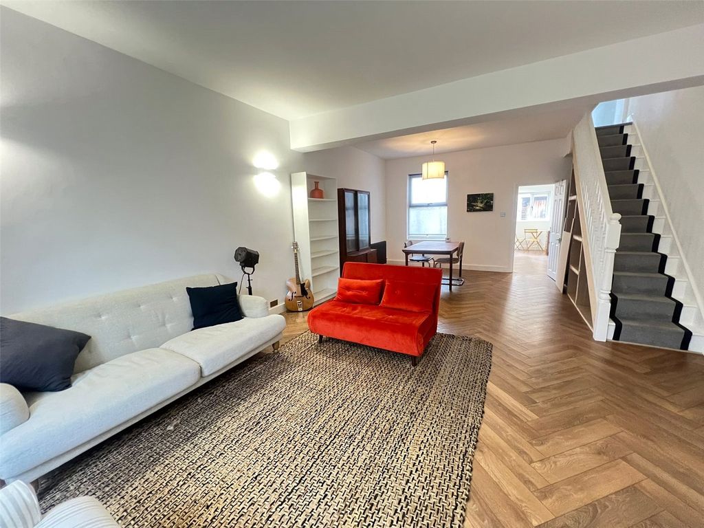 Property photo 2 of 18 Picture 2