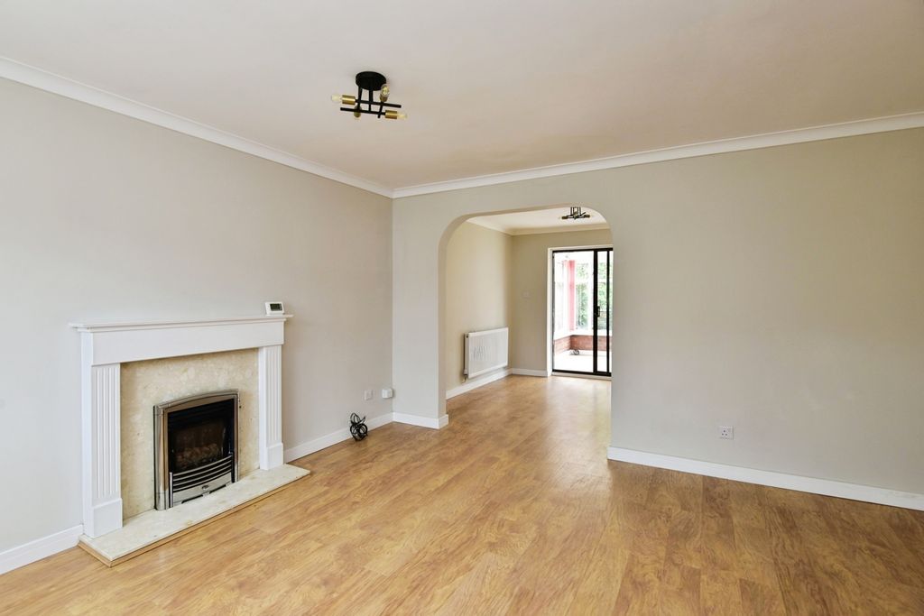 Property photo 3 of 33 Pbox-Img.Jpg