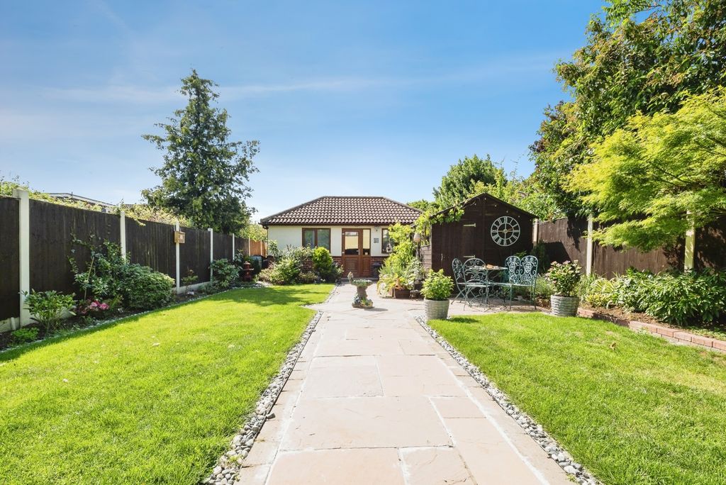 Property photo 3 of 43 Pbox-Img.Jpg