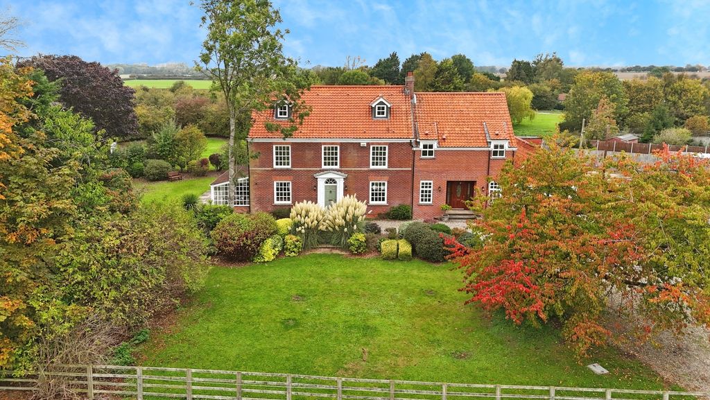 Property photo 1 of 39 4581412