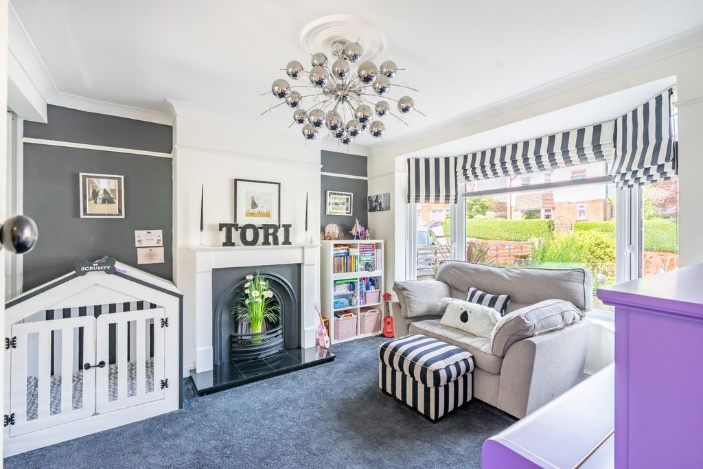 Property photo 2 of 23 Living Room