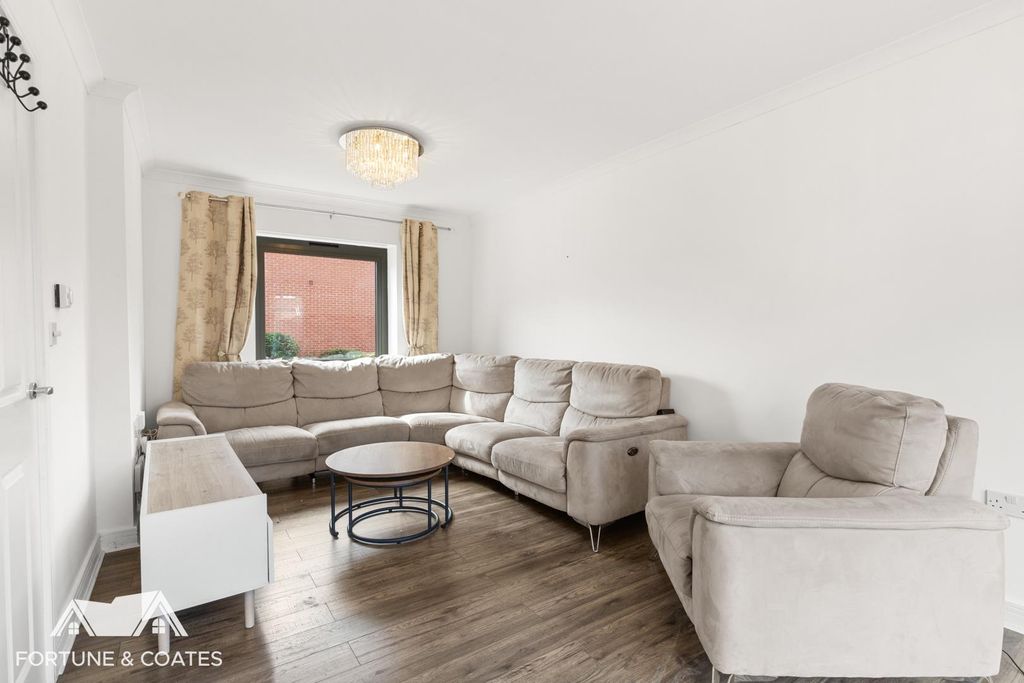 Property photo 3 of 27 Findingslane_20.Jpg