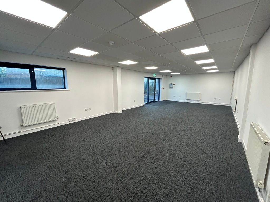 Property photo 3 of 8 Photo 16