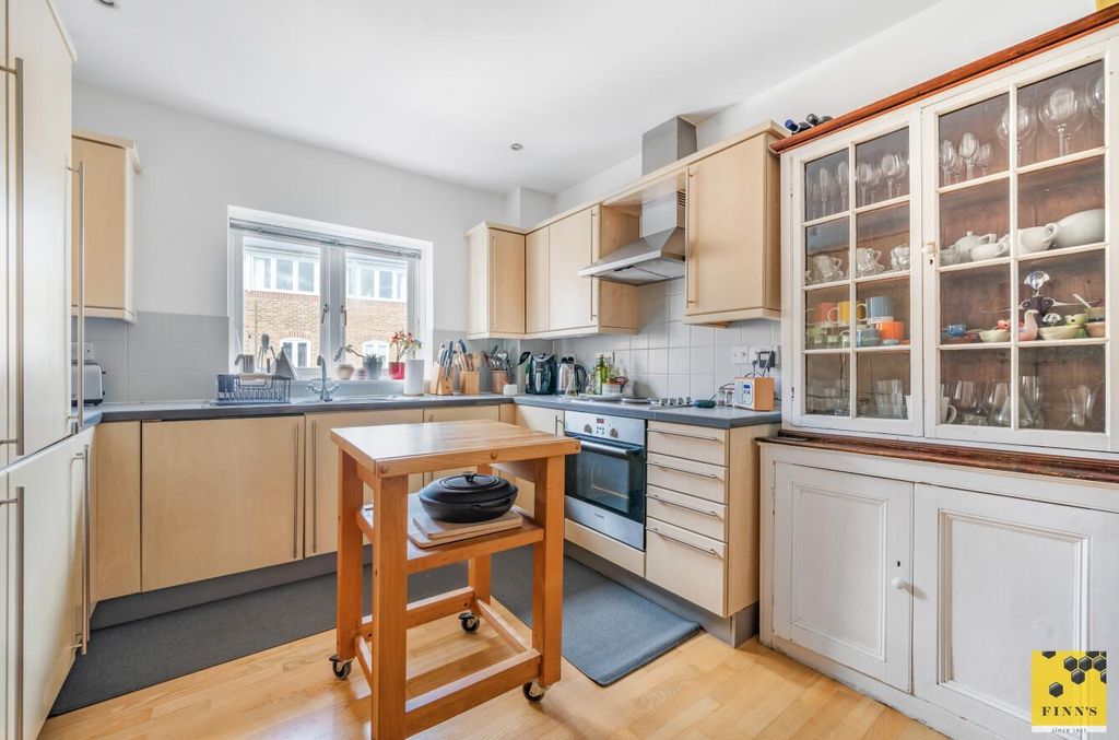 Property photo 2 of 14 Kitchen