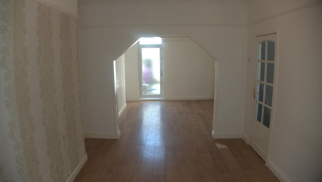 Property photo 2 of 8 Lounge/Diner