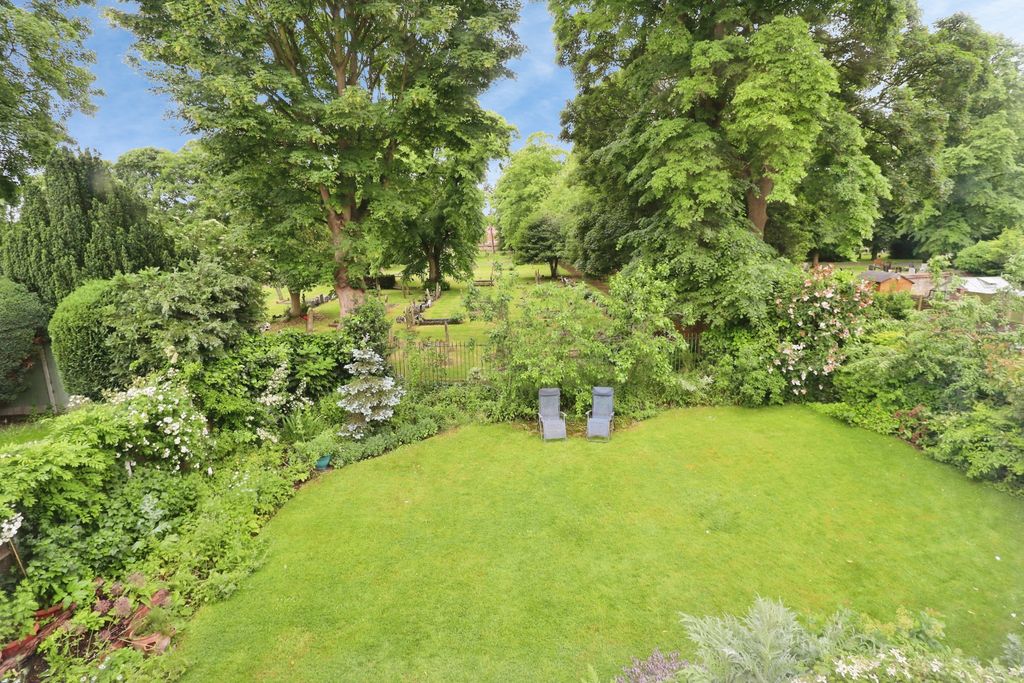 Property photo 3 of 29