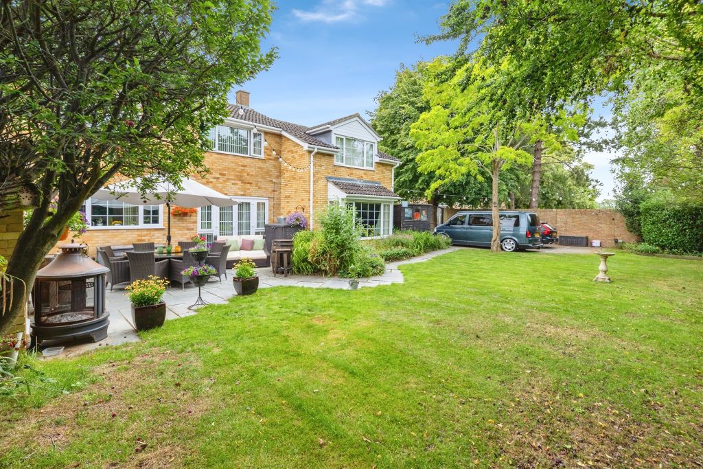 Property photo 2 of 17