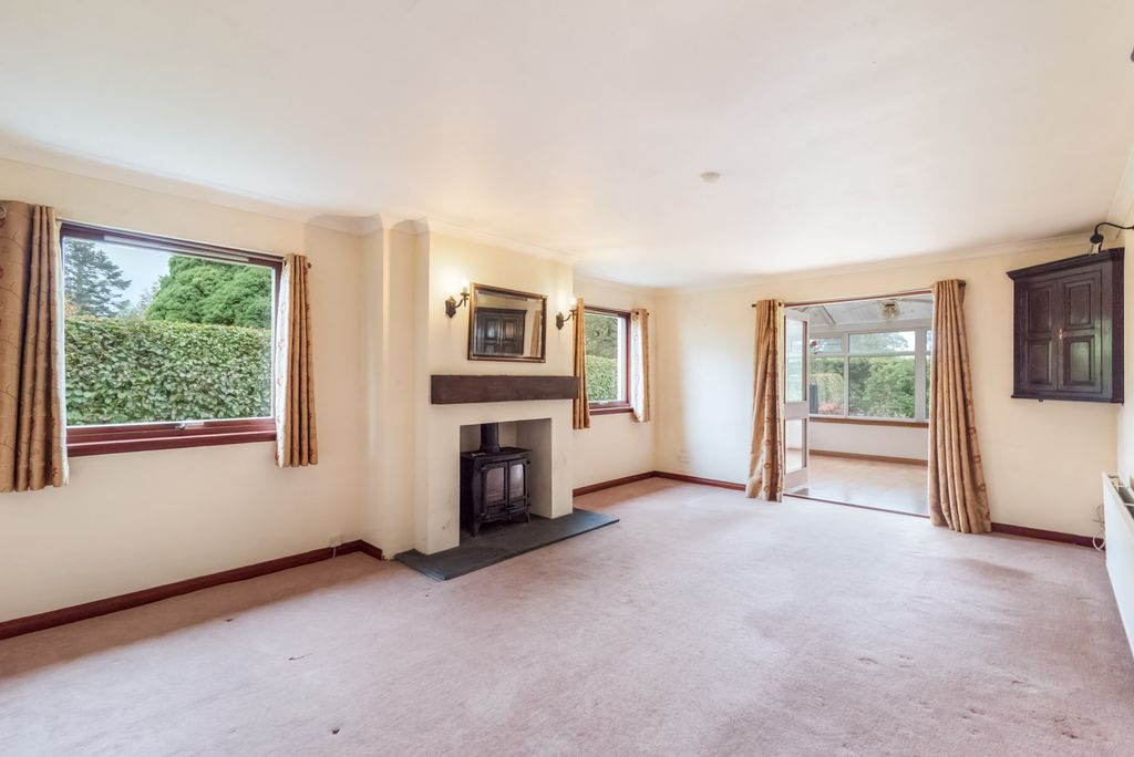 Property photo 3 of 35