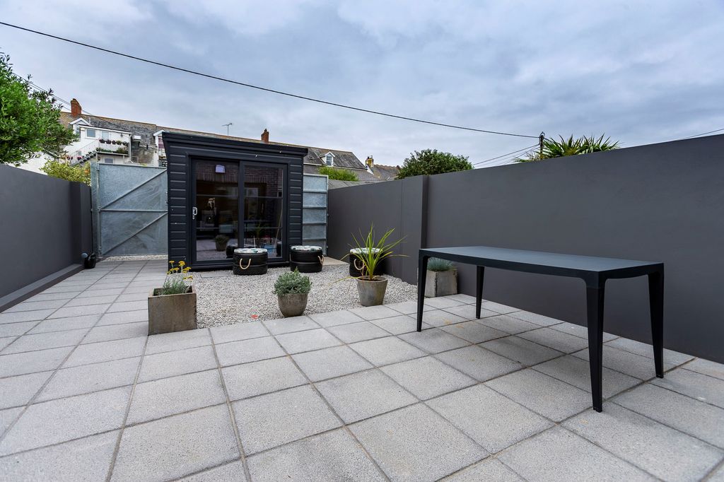 Property photo 3 of 28 2