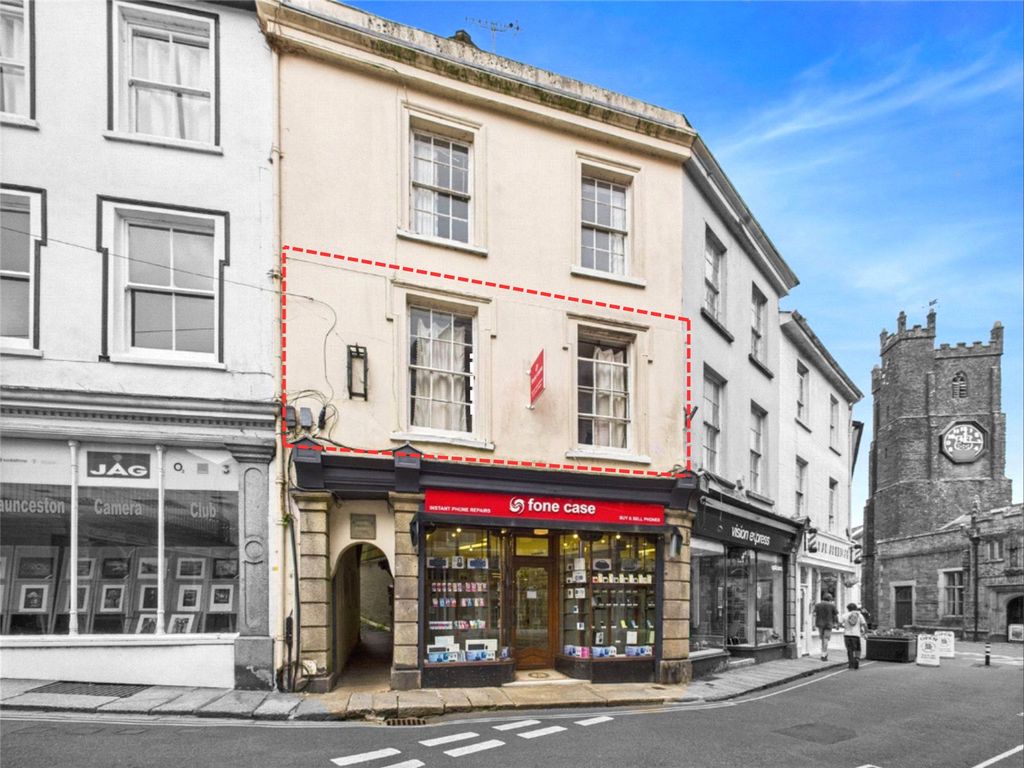 Property photo 1 of 5 Middle Flat