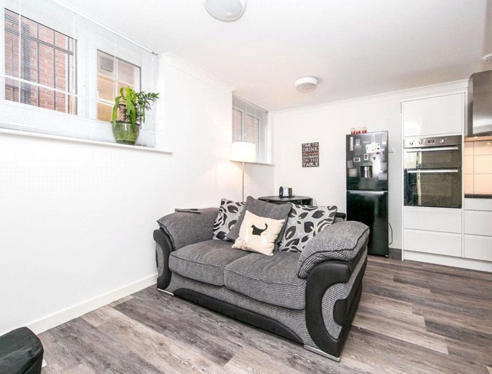 Property photo 2 of 8