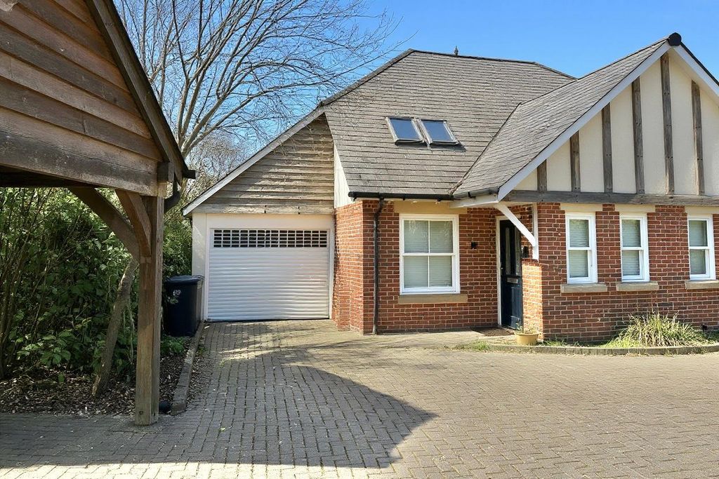 Property photo 1 of 9 Two / Three Bedroom Chalet Home