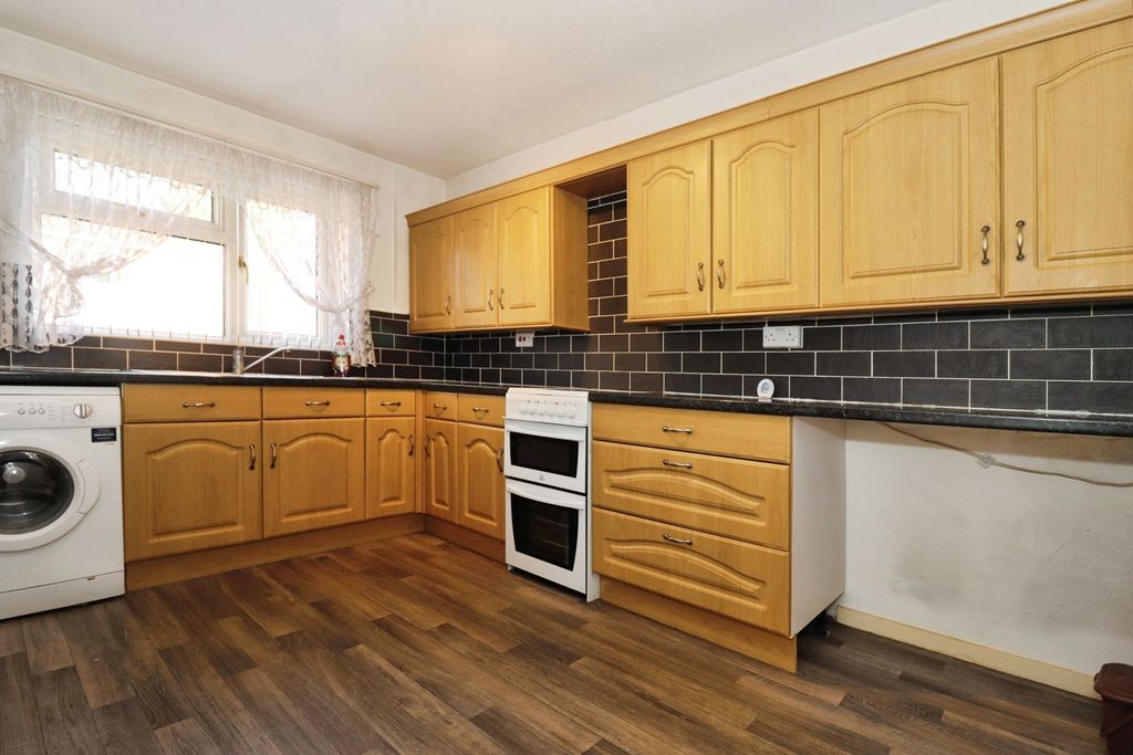 Property photo 3 of 12 Pbox-Img.Jpg