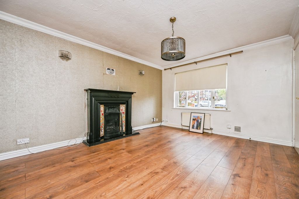 Property photo 3 of 16 Pbox-Img.Jpg