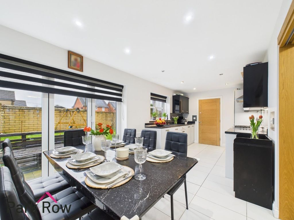Property photo 2 of 31 Kitchen/Dining Room
