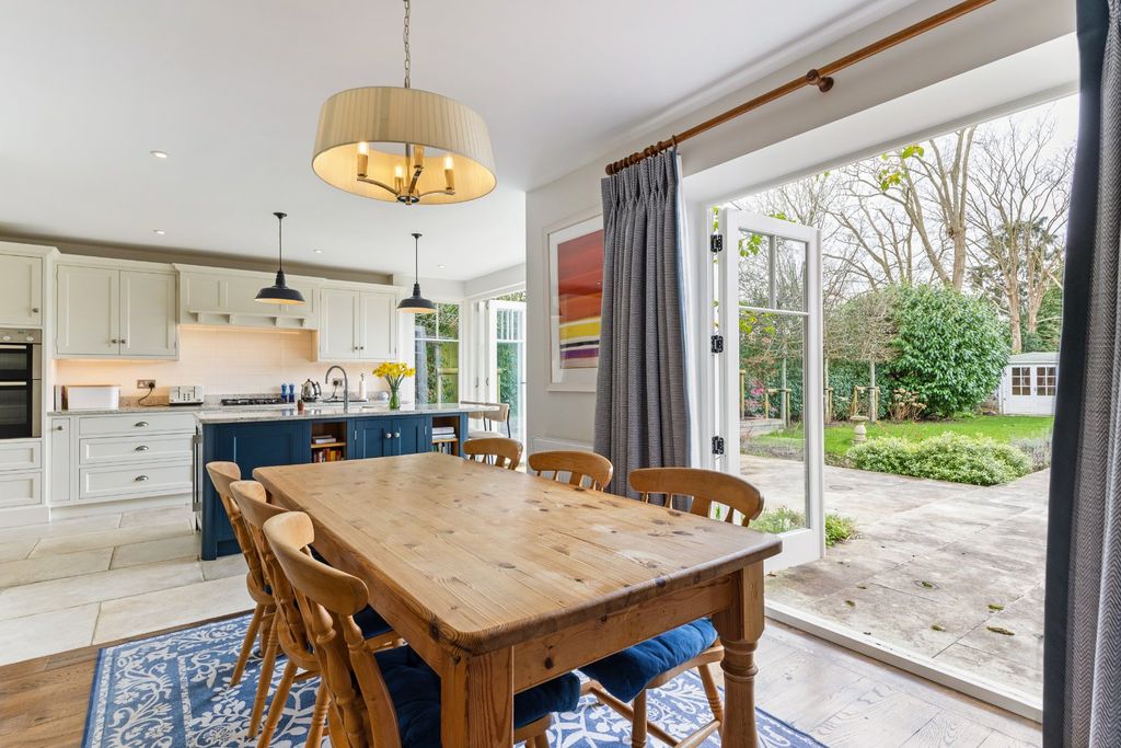 Property photo 3 of 16 Dining Room