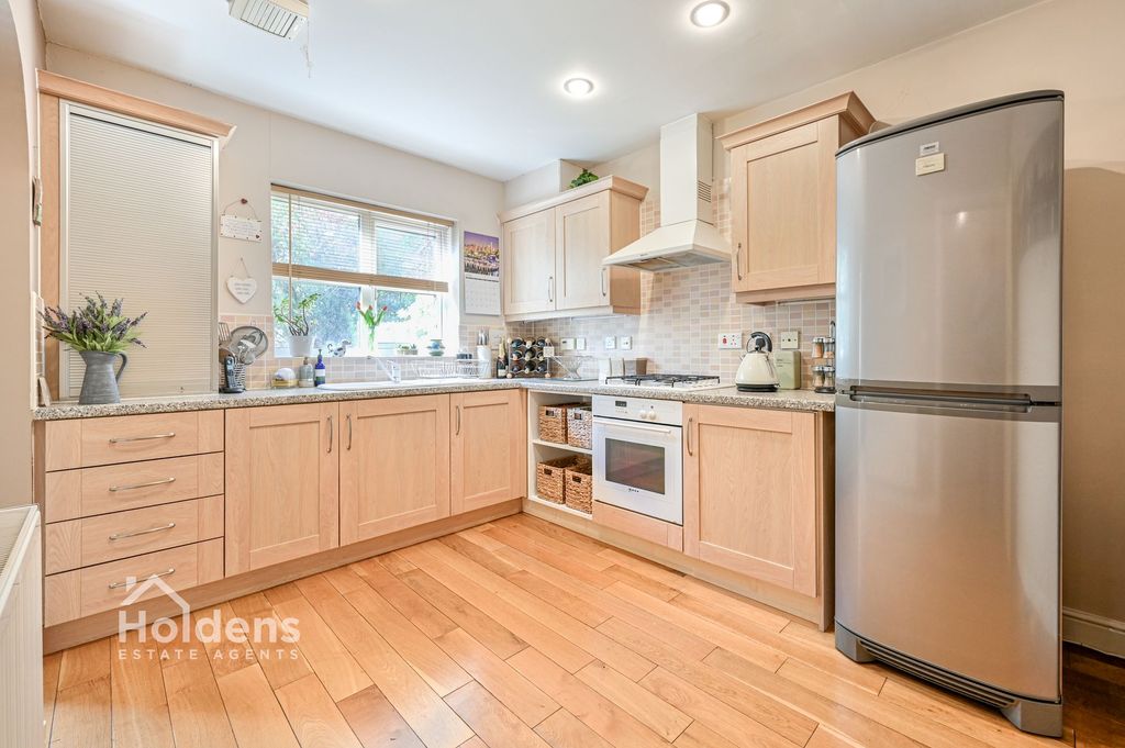 Property photo 3 of 22