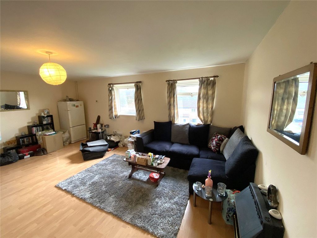 Property photo 3 of 7 Picture No. 06