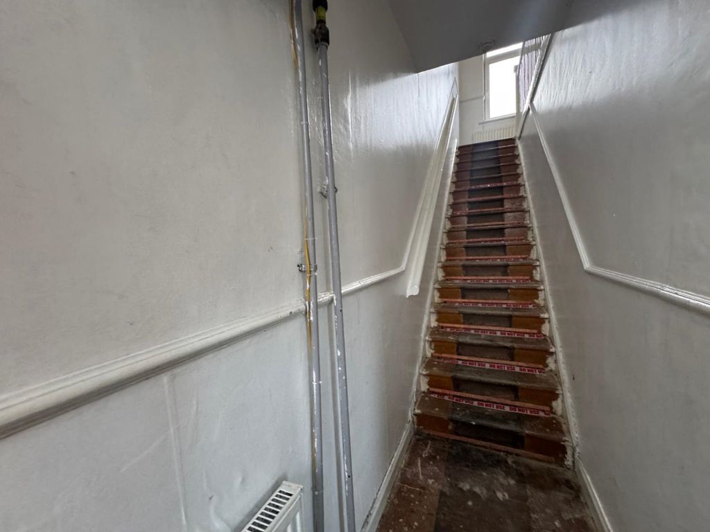 Property photo 2 of 13 d8809c76-Ff25-4161-A9B7-325F9De8Ac09