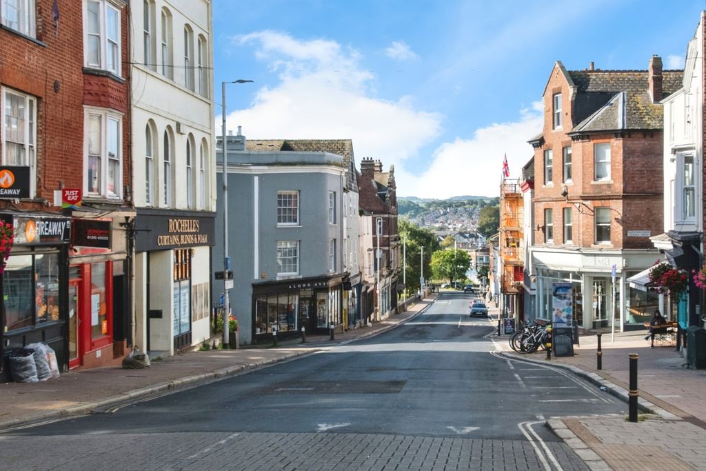 Property photo 1 of 7 Photo