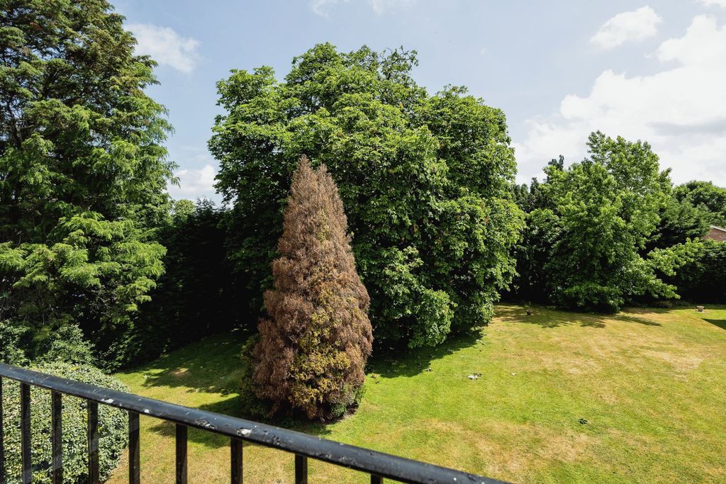 Property photo 1 of 15 Photography