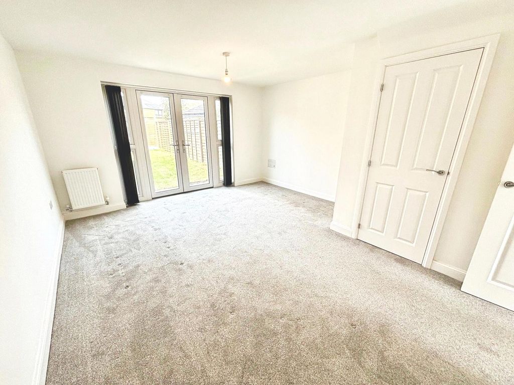 Property photo 3 of 15 Pbox-Img.Jpg