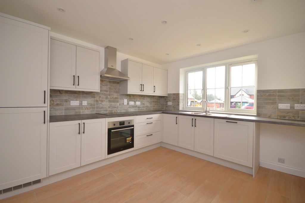 Property photo 2 of 18 Plot 15 06.Jpg