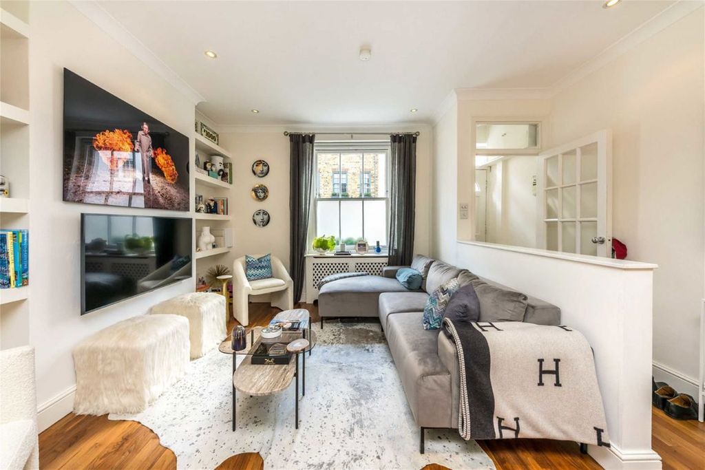 Property photo 2 of 11