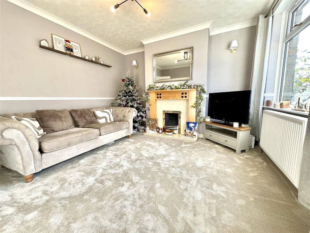 Property photo 2 of 11 Image00010.Jpeg