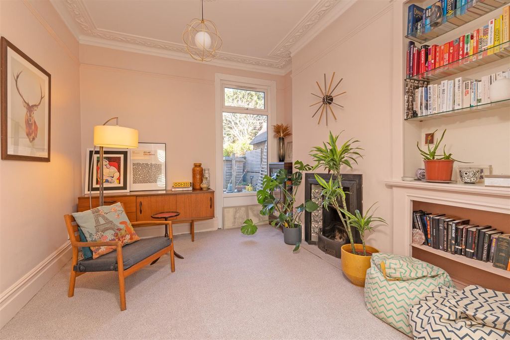 Property photo 3 of 15