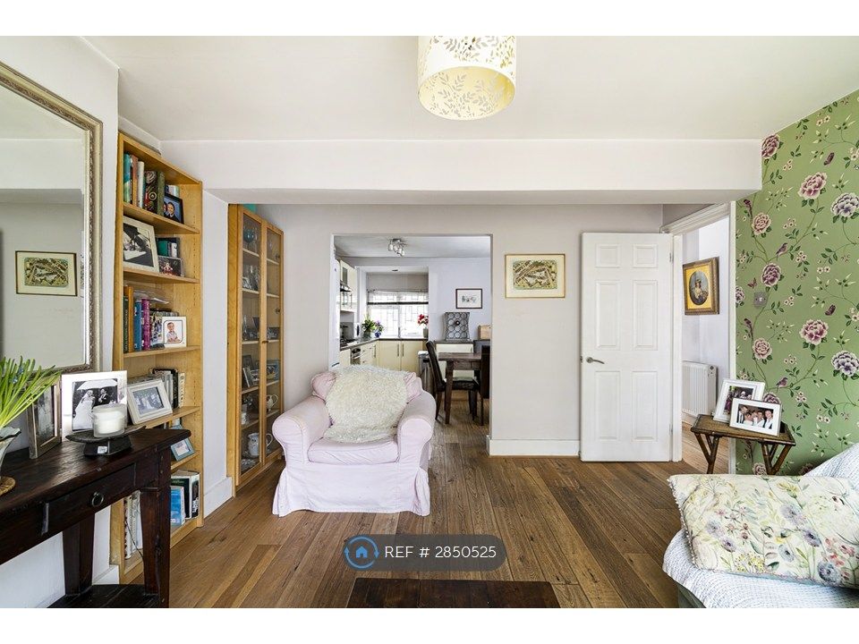 Property photo 3 of 18