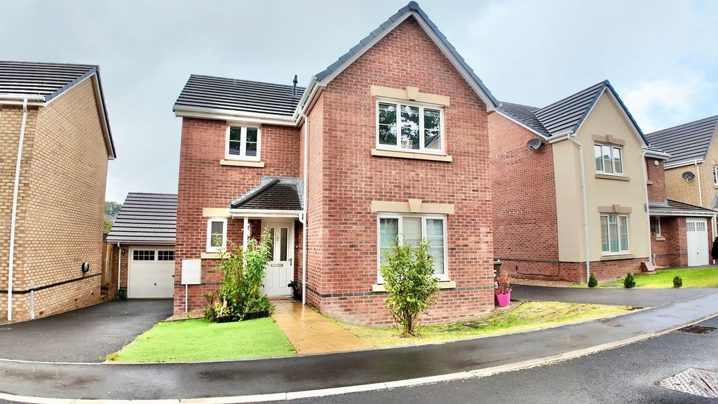 Property photo 1 of 29
